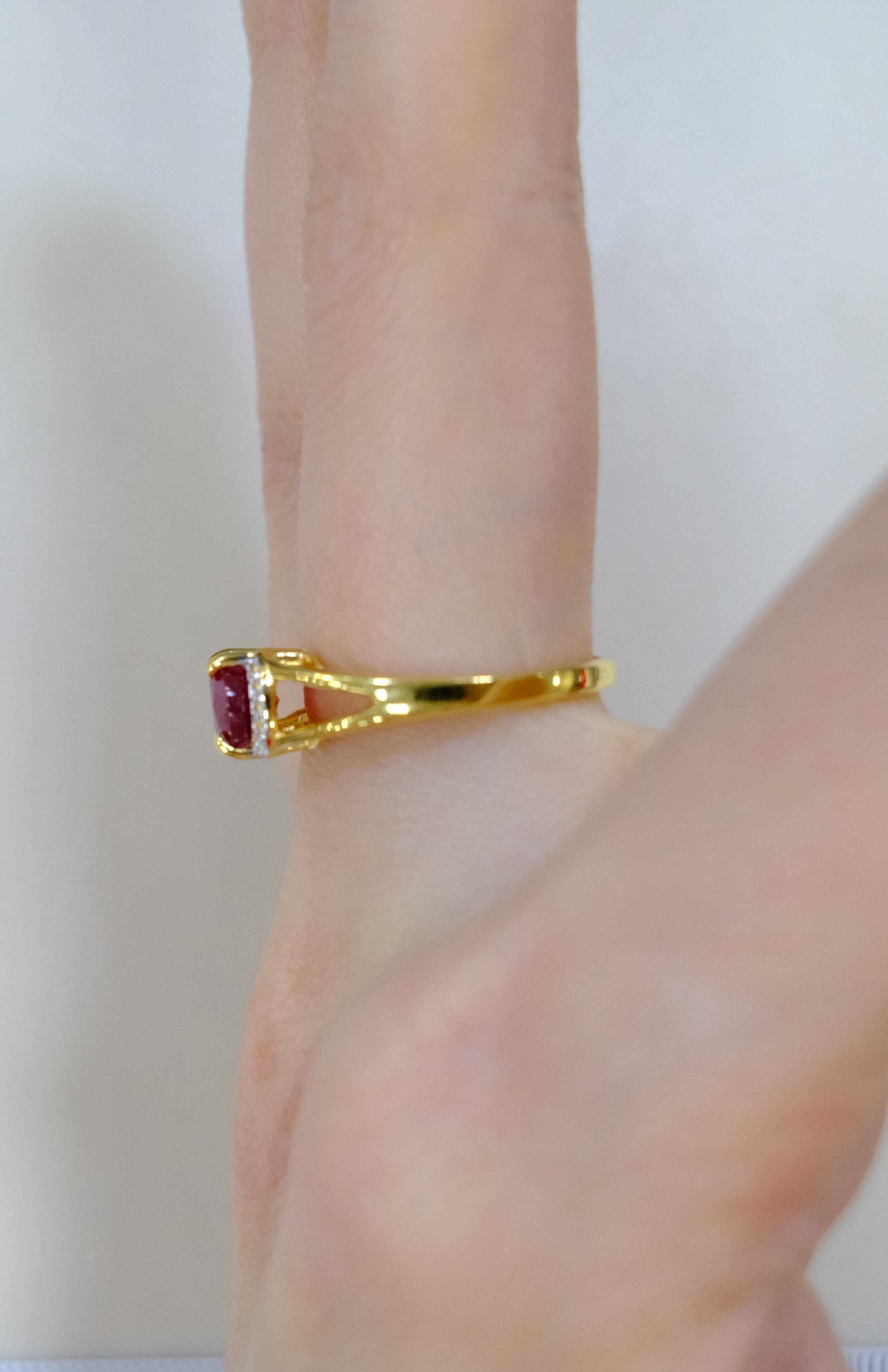 Серебряное кольцо с рубином